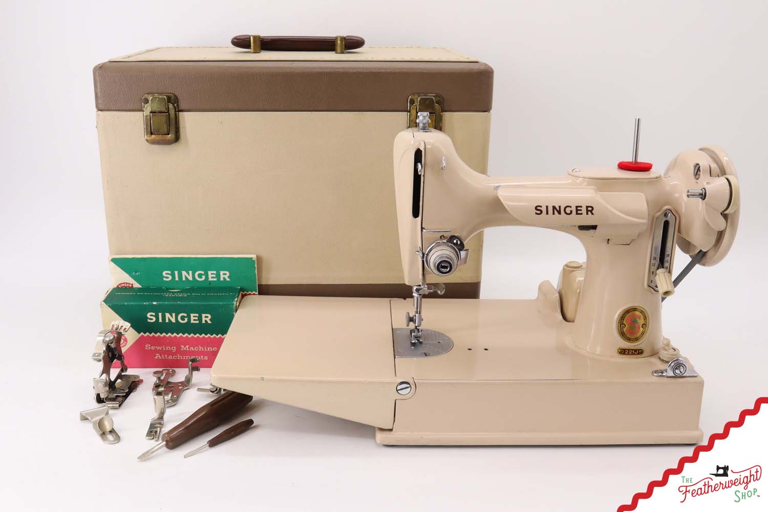 Singer Featherweight 221J Sewing Machine, Tan - JE161***