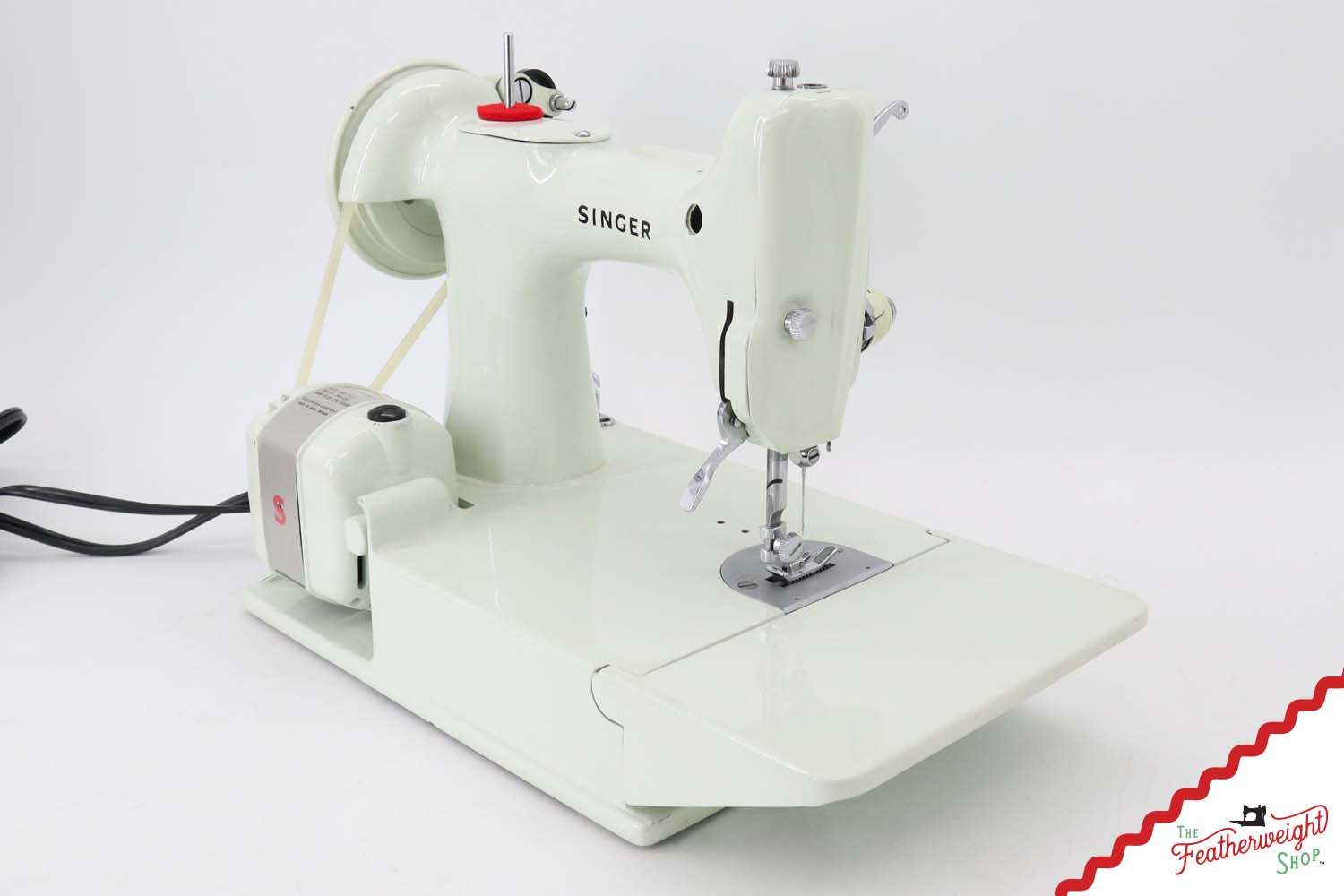 Singer Featherweight 221K Sewing Machine, British WHITE EV999***