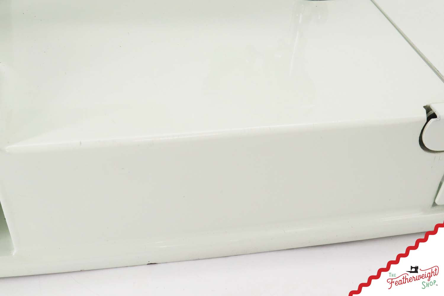 Singer Featherweight 221K Sewing Machine, British WHITE EV999***