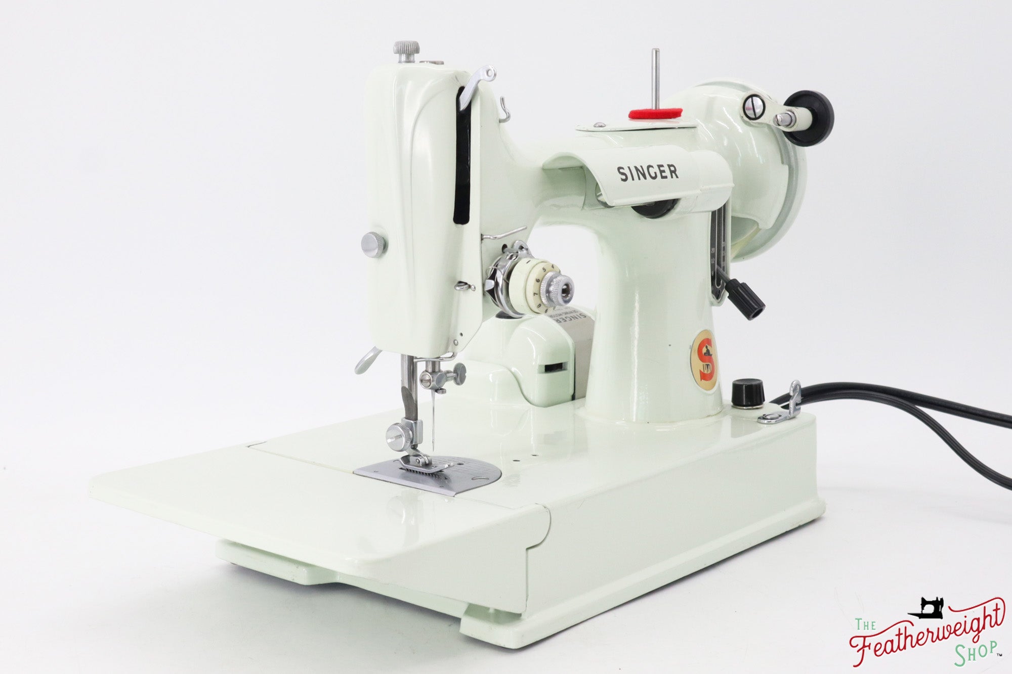 Singer Featherweight 221K Sewing Machine, WHITE - EV9052**