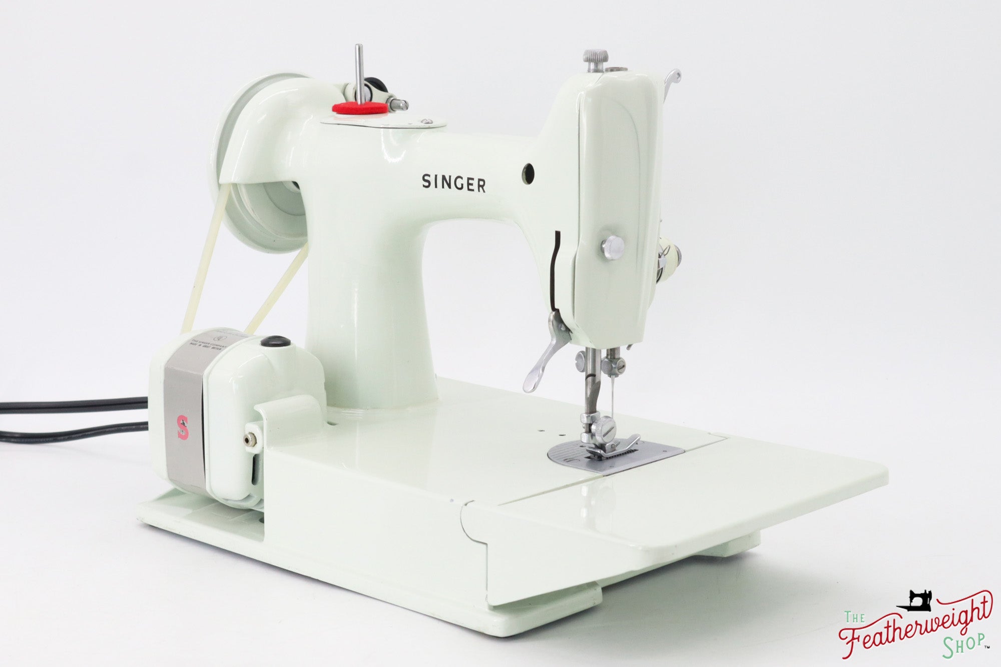 Singer Featherweight 221K Sewing Machine, WHITE - EV9052**