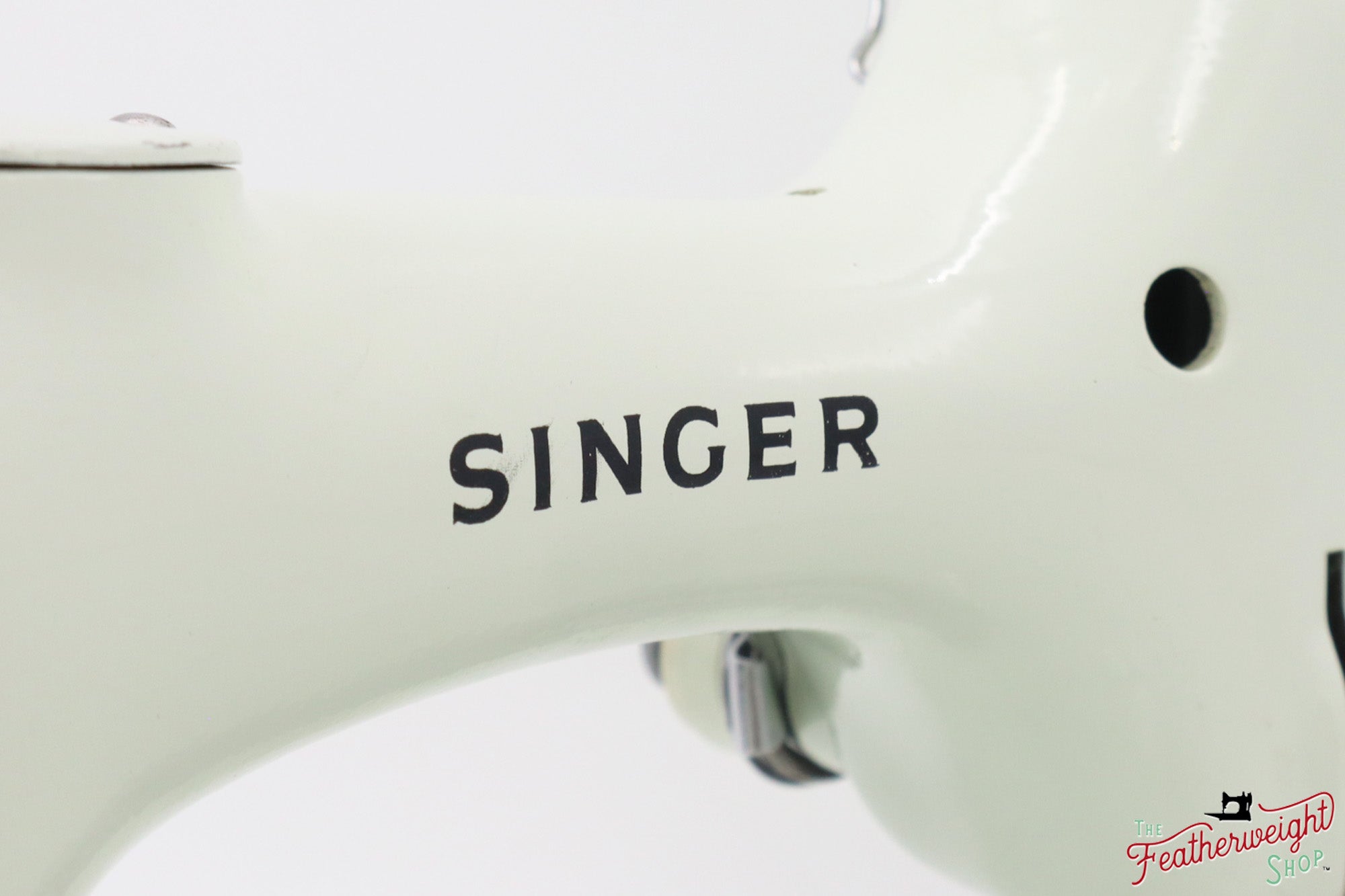 Singer Featherweight 221K Sewing Machine, WHITE - EV9052**