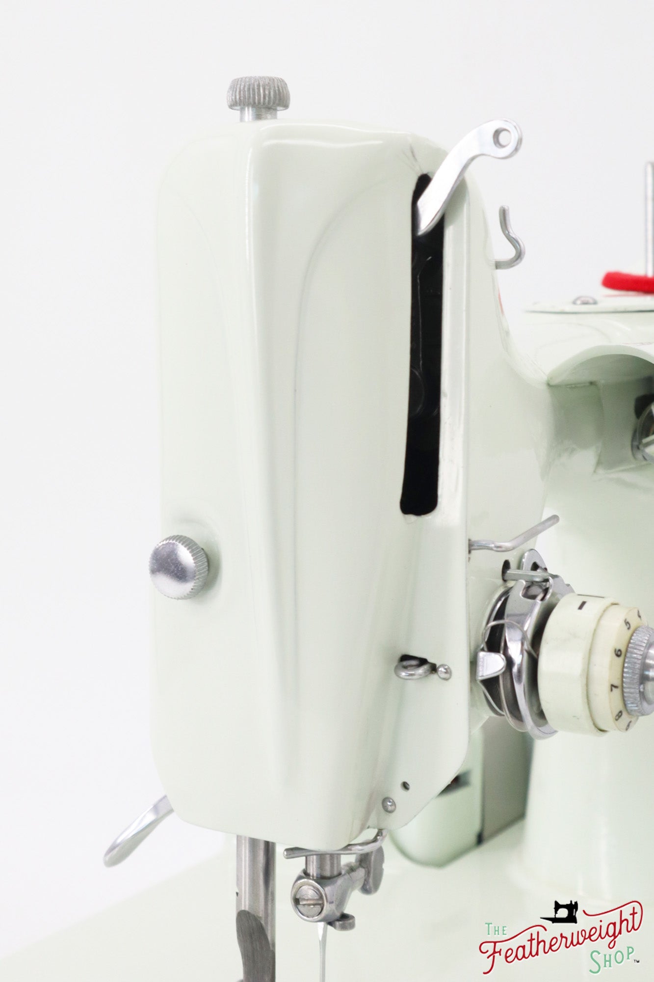 Singer Featherweight 221K Sewing Machine, WHITE - EV9052**