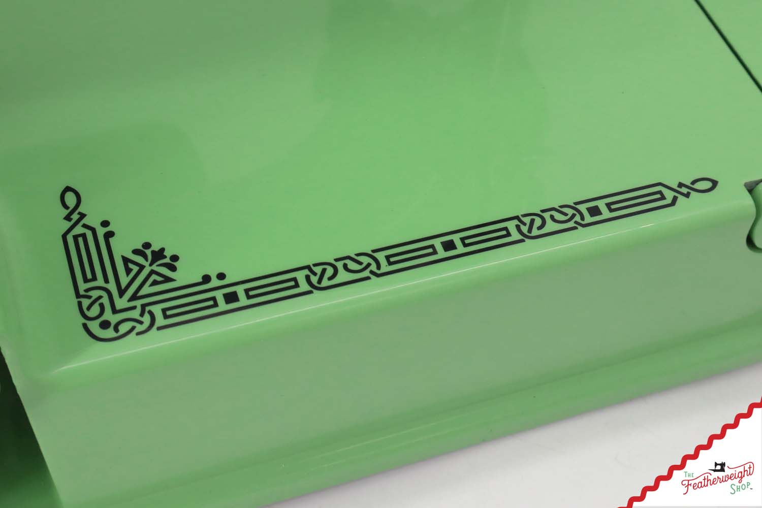 Singer Featherweight 221 AG821*** - Fully Restored in Art Deco Green