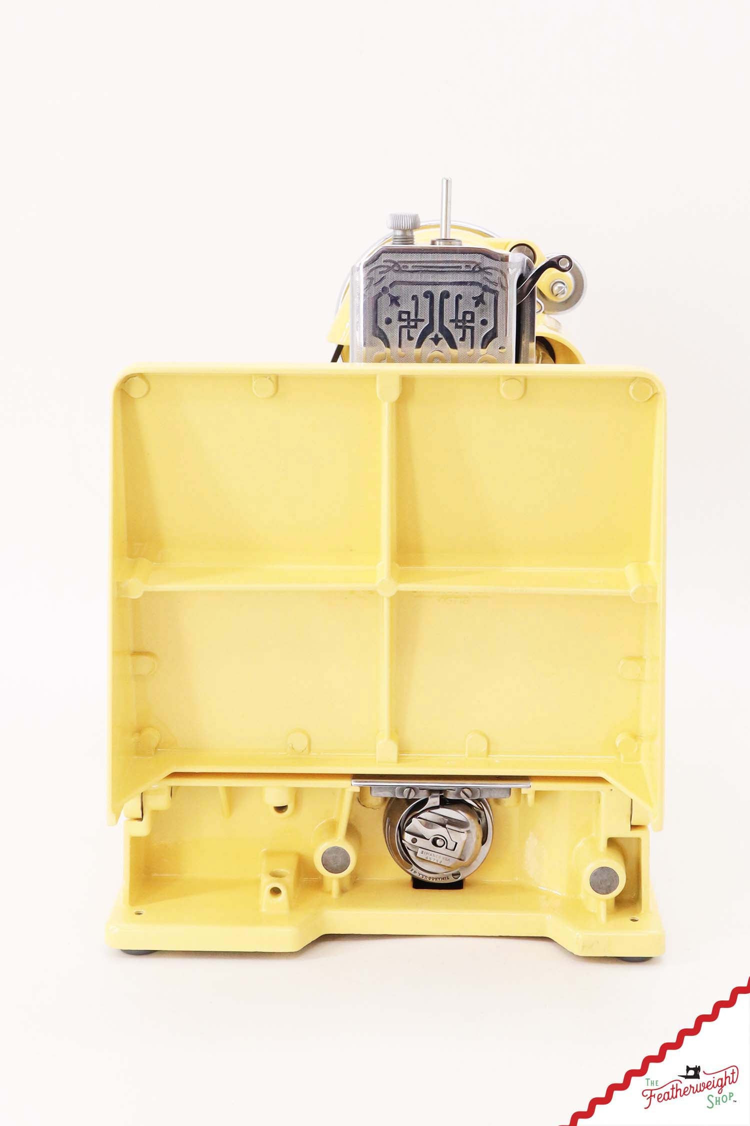 Singer Featherweight 221 AF0831** - Fully Restored in Happy Yellow