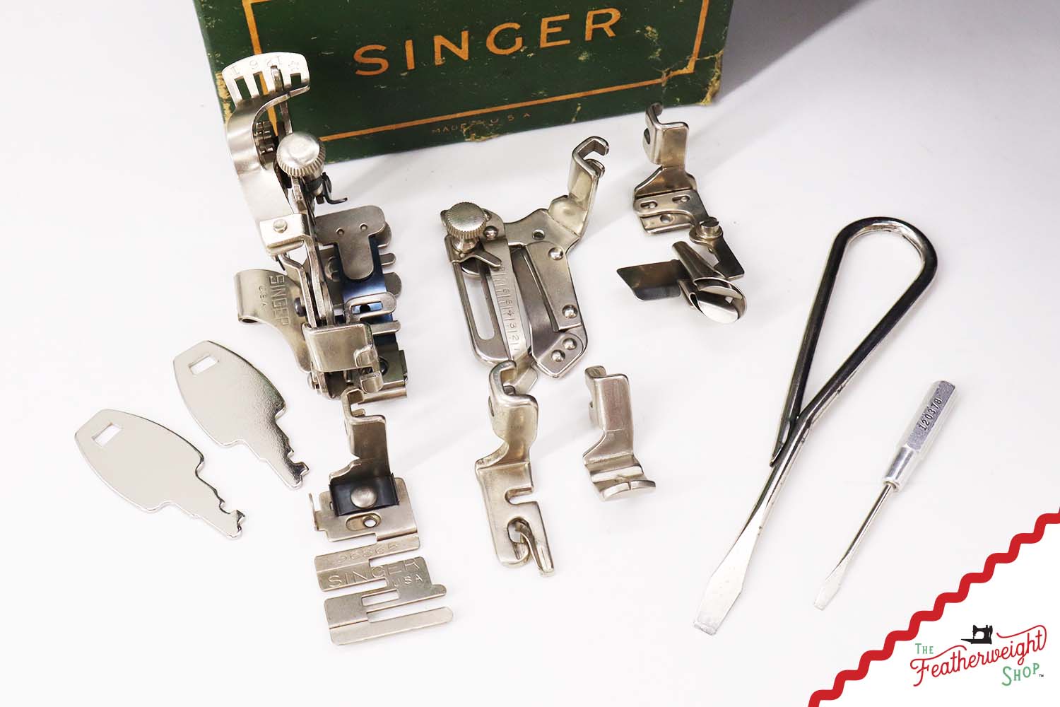 Singer Featherweight 221, AE2147** - Fully Restored in Black Iris