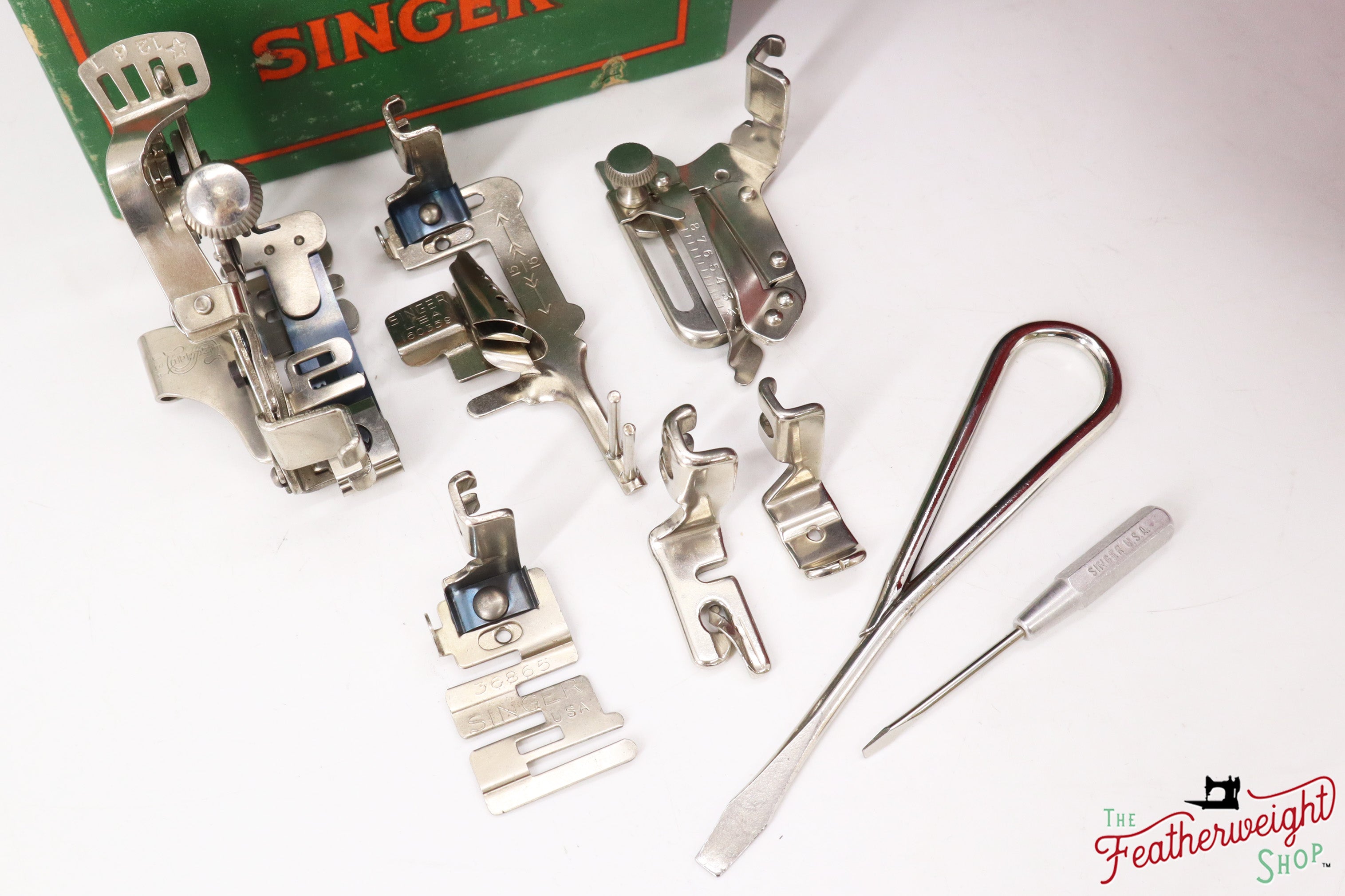 Singer Featherweight 221 AG617*** - Fully Restored in Cany Apple Red