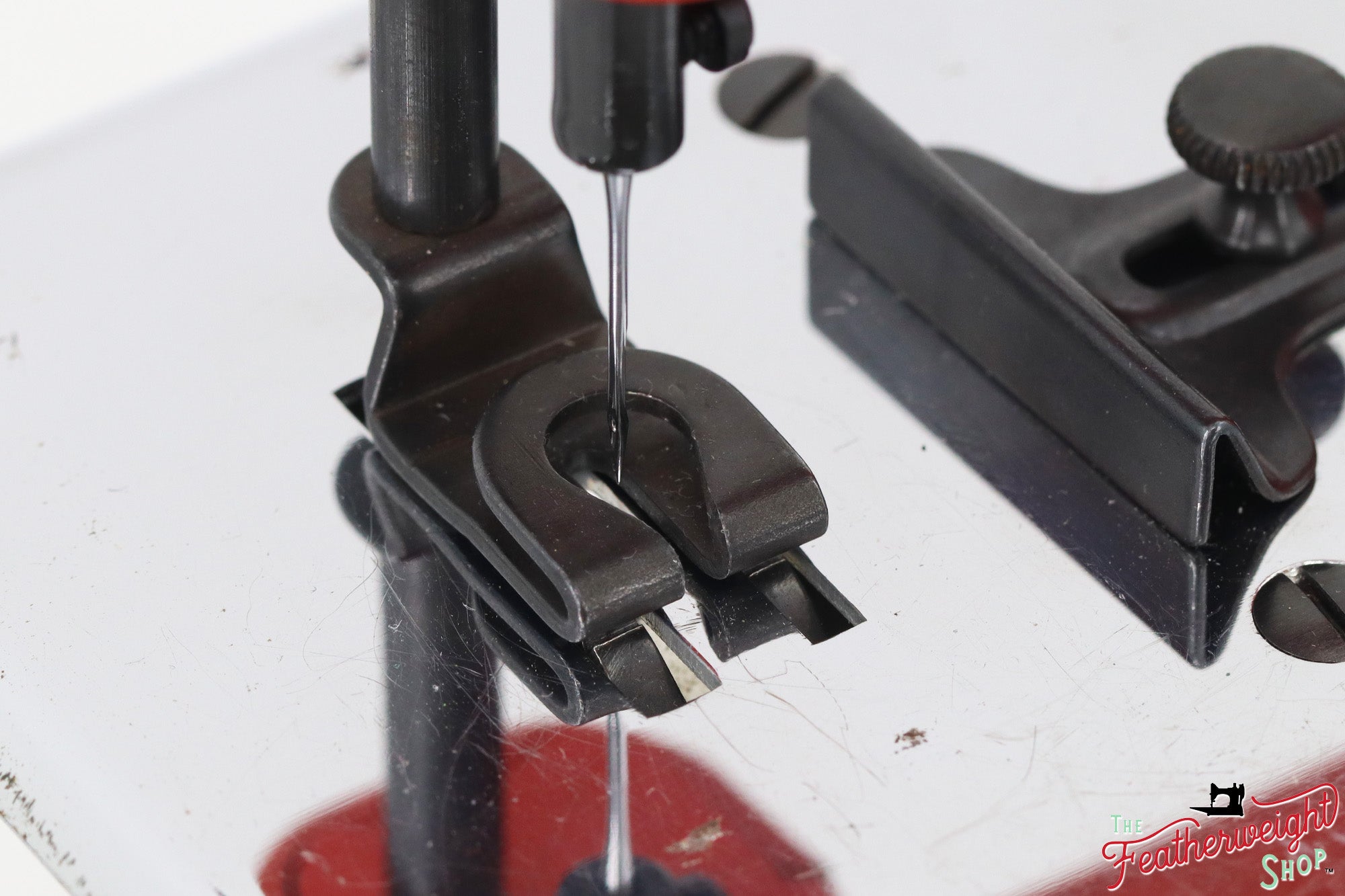 Singer Sewhandy Model 20 - Original Poppy Red - RARE, Feb. 2024 Faire