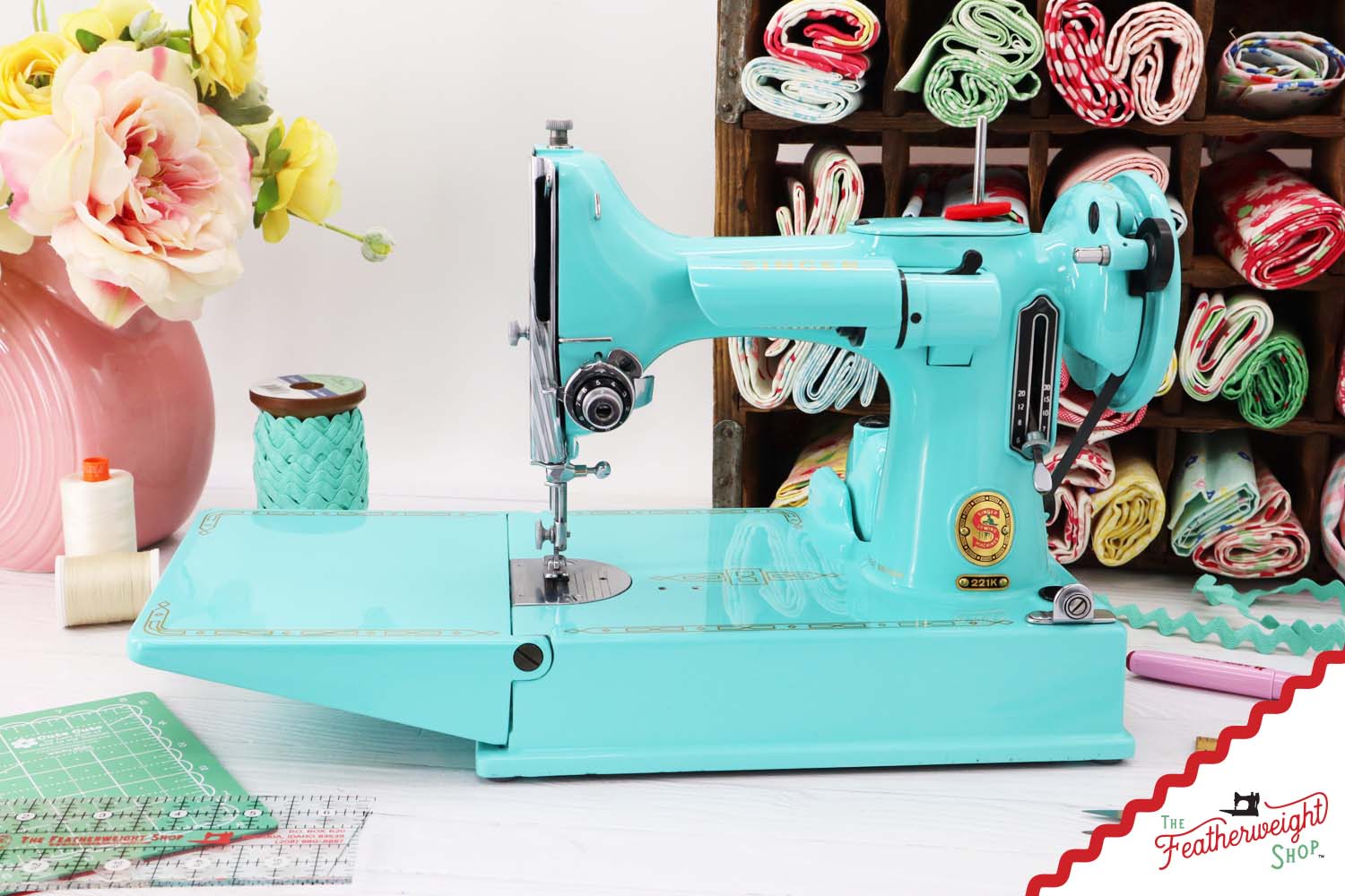 Singer Featherweight 221K, Red 'S', ES1719** - Fully Restored in Tiffany Blue