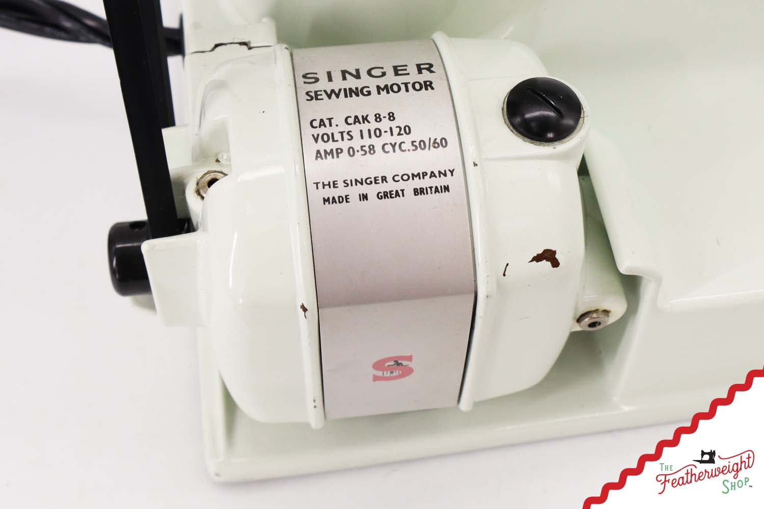 Singer Featherweight 221K Sewing Machine, WHITE - EV9584**