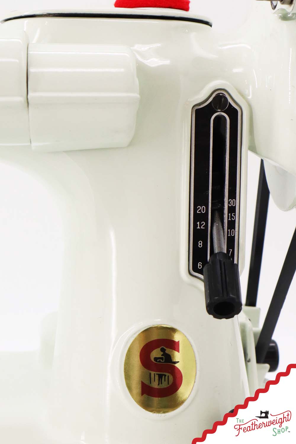 Singer Featherweight 221K Sewing Machine, WHITE - EV9584**