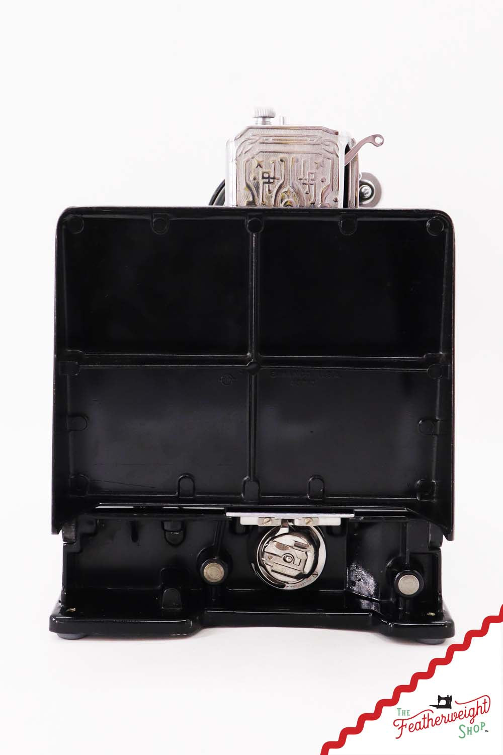 Singer Featherweight 221 Sewing Machine, AG985*** - 1947