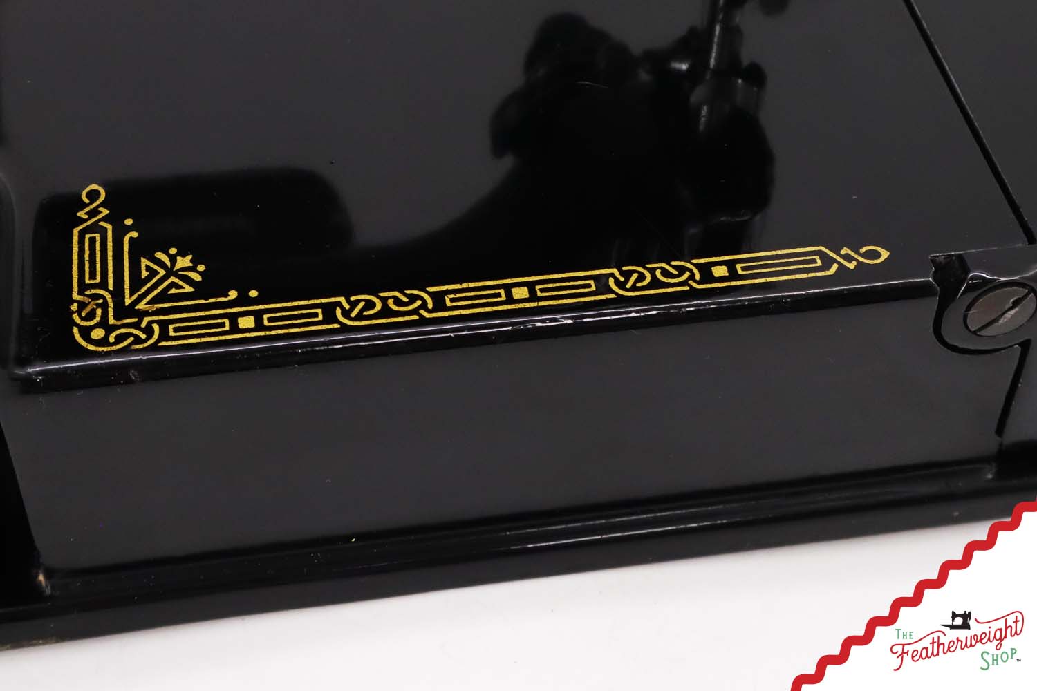 Singer Featherweight 221 Sewing Machine, AG985*** - 1947