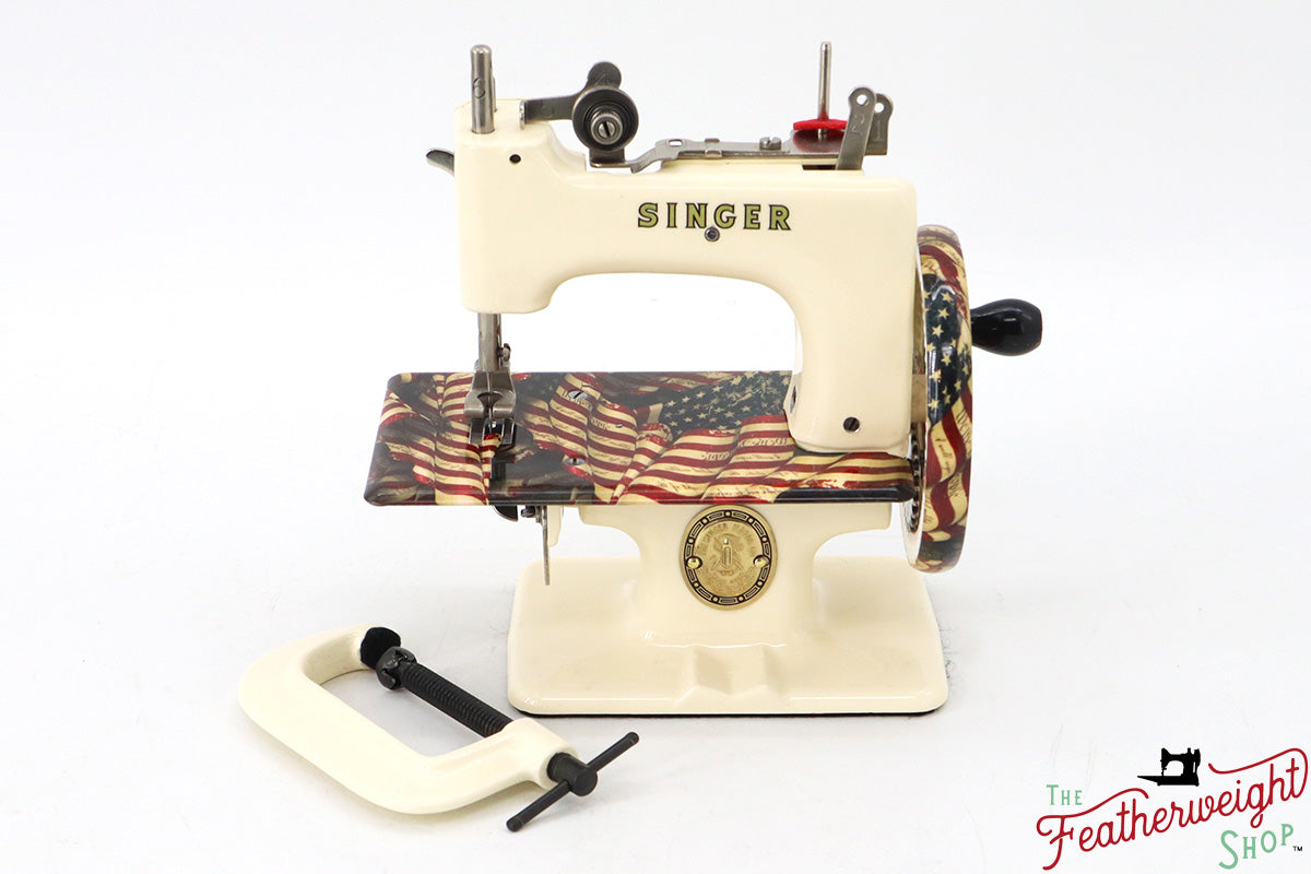 Singer Sewhandy Model 20 - Fully Restored in Sugar Cookie and American Flag - July 2024