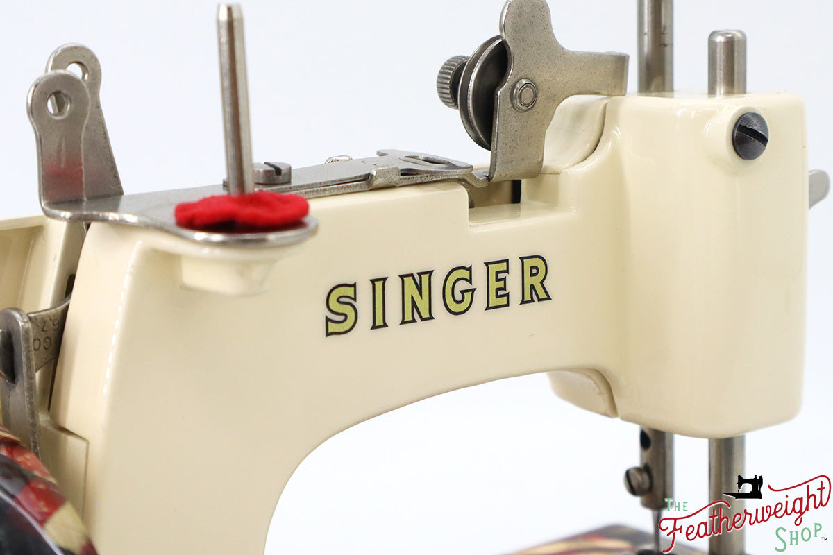 Singer Sewhandy Model 20 - Fully Restored in Sugar Cookie and American Flag - July 2024