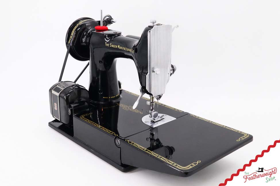Singer Featherweight 221K Sewing Machine, 1955 - EK208**