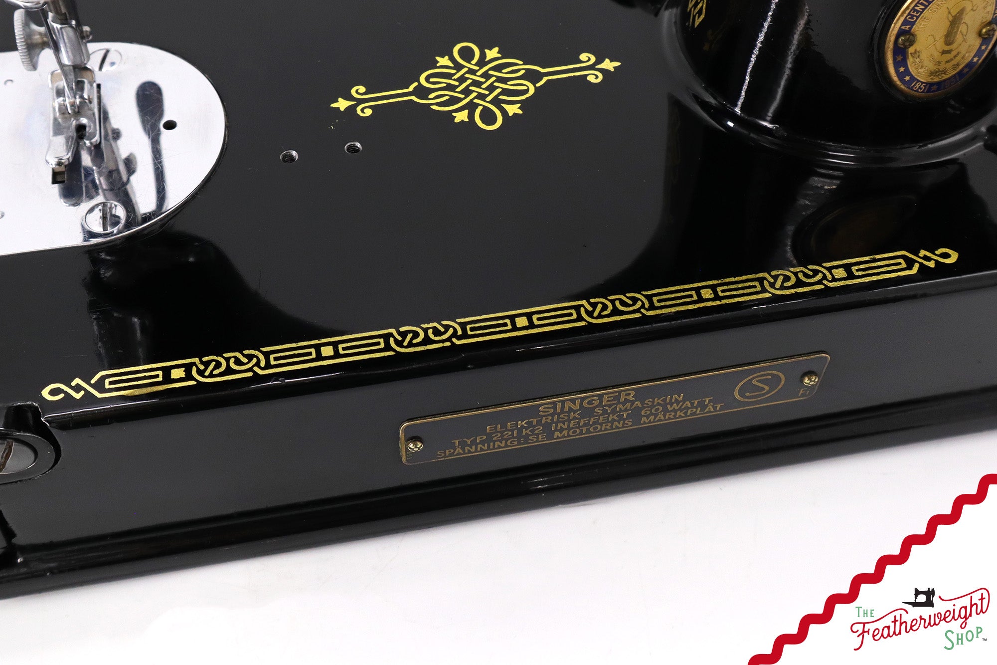 Singer Featherweight Swedish 221K Sewing Machine, Centennial - EG959***