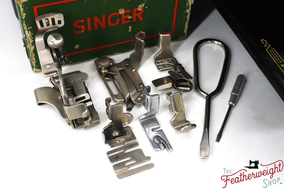 Book, Singer Machine Embroidery Dorothy Benson The Singer