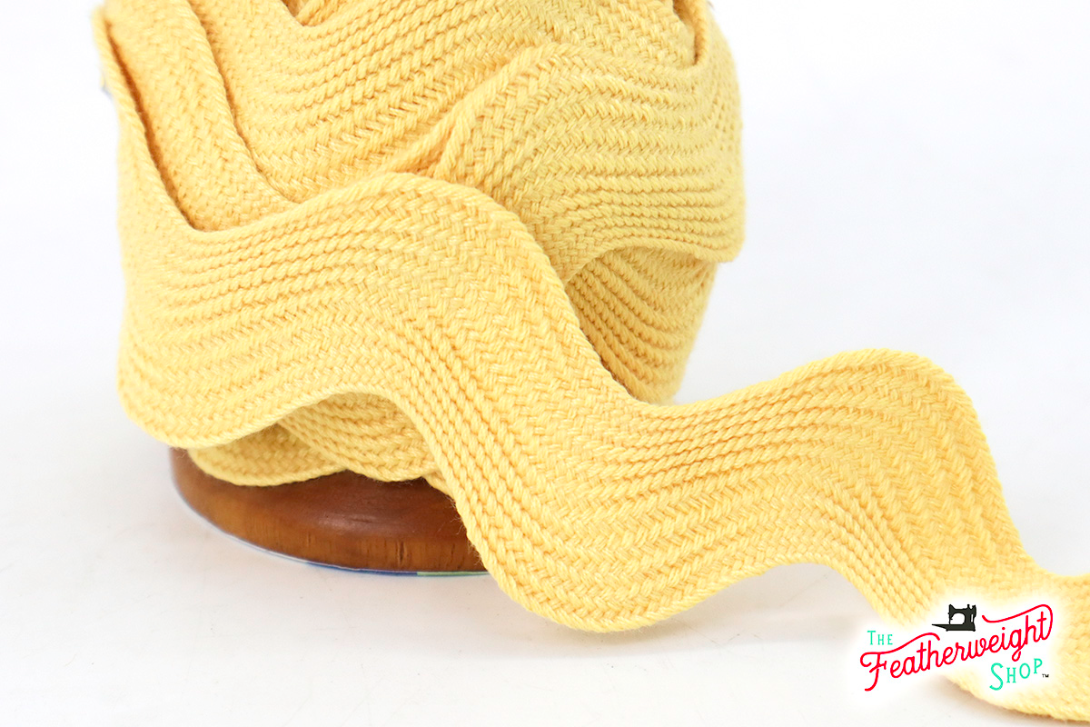1 1/2" Inch JUMBO RIC RAC - BUTTER YELLOW (by the yard)