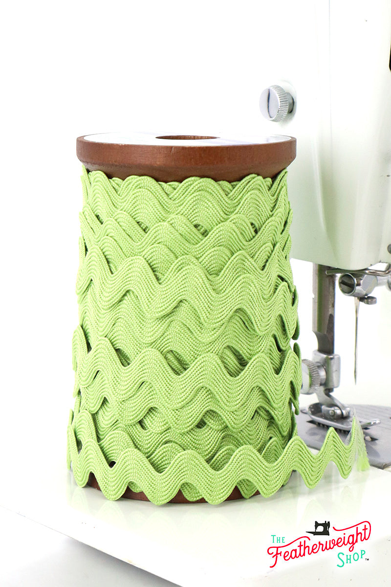 5/8" Inch LETTUCE Vintage Trim Large RIC RAC by Lori Holt (by the yard)