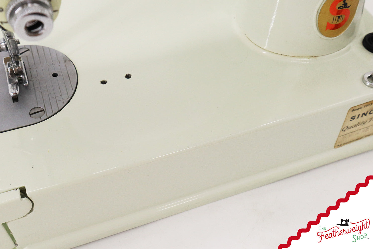 Singer Featherweight 221K Sewing Machine, British WHITE FA207***