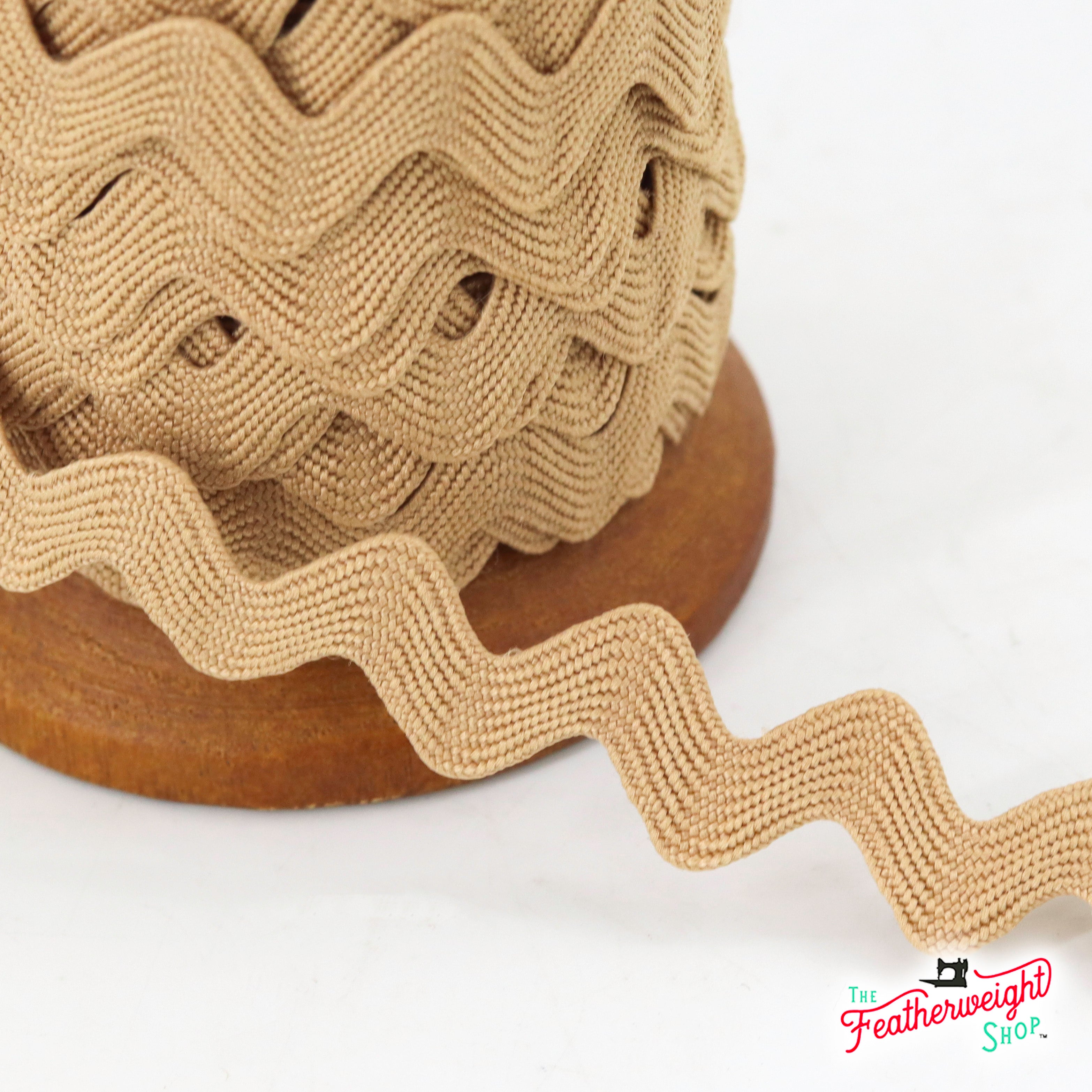5/8" Inch NUTMEG Brown Vintage Trim Large RIC RAC by Lori Holt (sold by the yard)