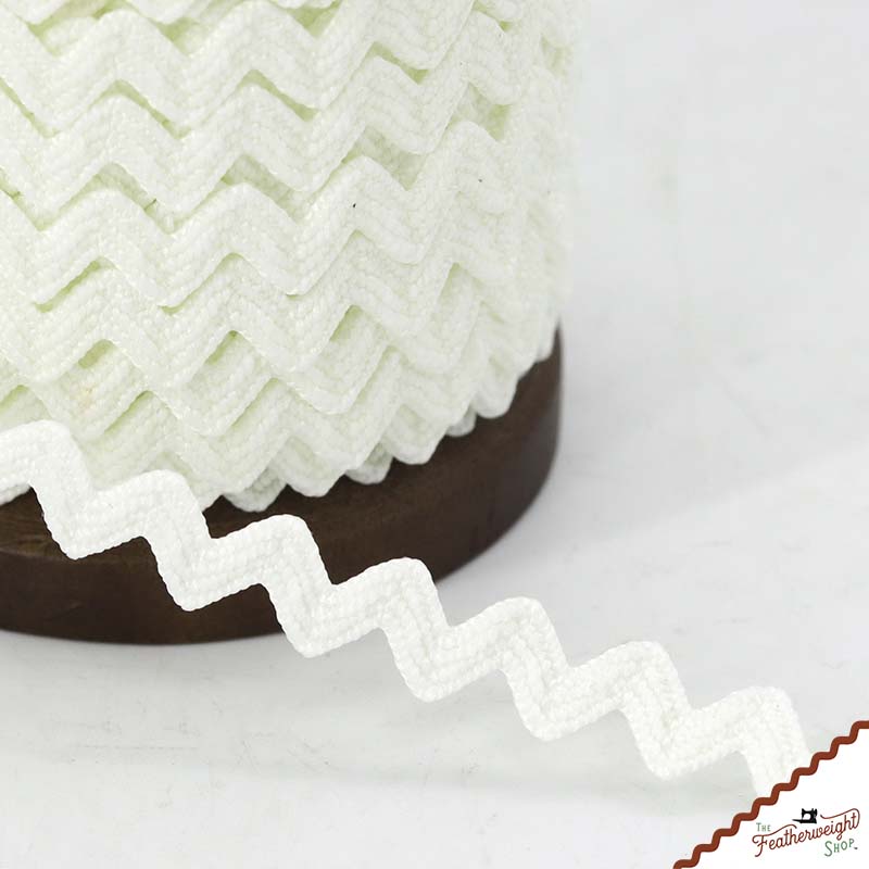 1/4" Inch CLOUD VINTAGE TRIM RIC RAC by Lori Holt (by the yard)