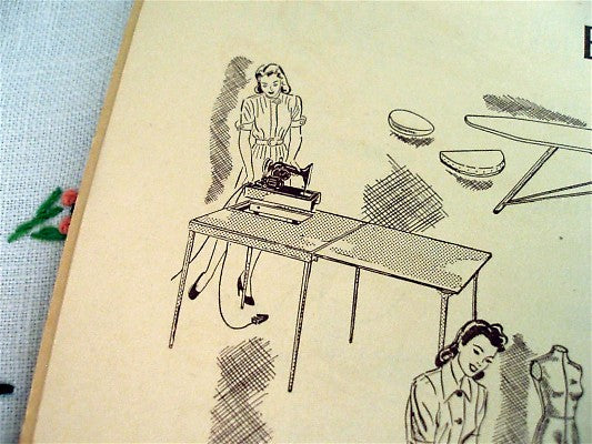 Book, Singer Illustrated Dressmaking Guide (Vintage Original)