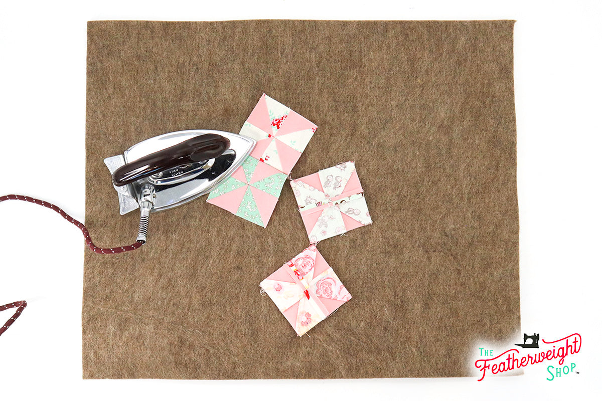 Paca Pressing Mat ® FAT QUARTER , 19" x 23" - 100% ALPACA (Unique Featherweight Shop Size)