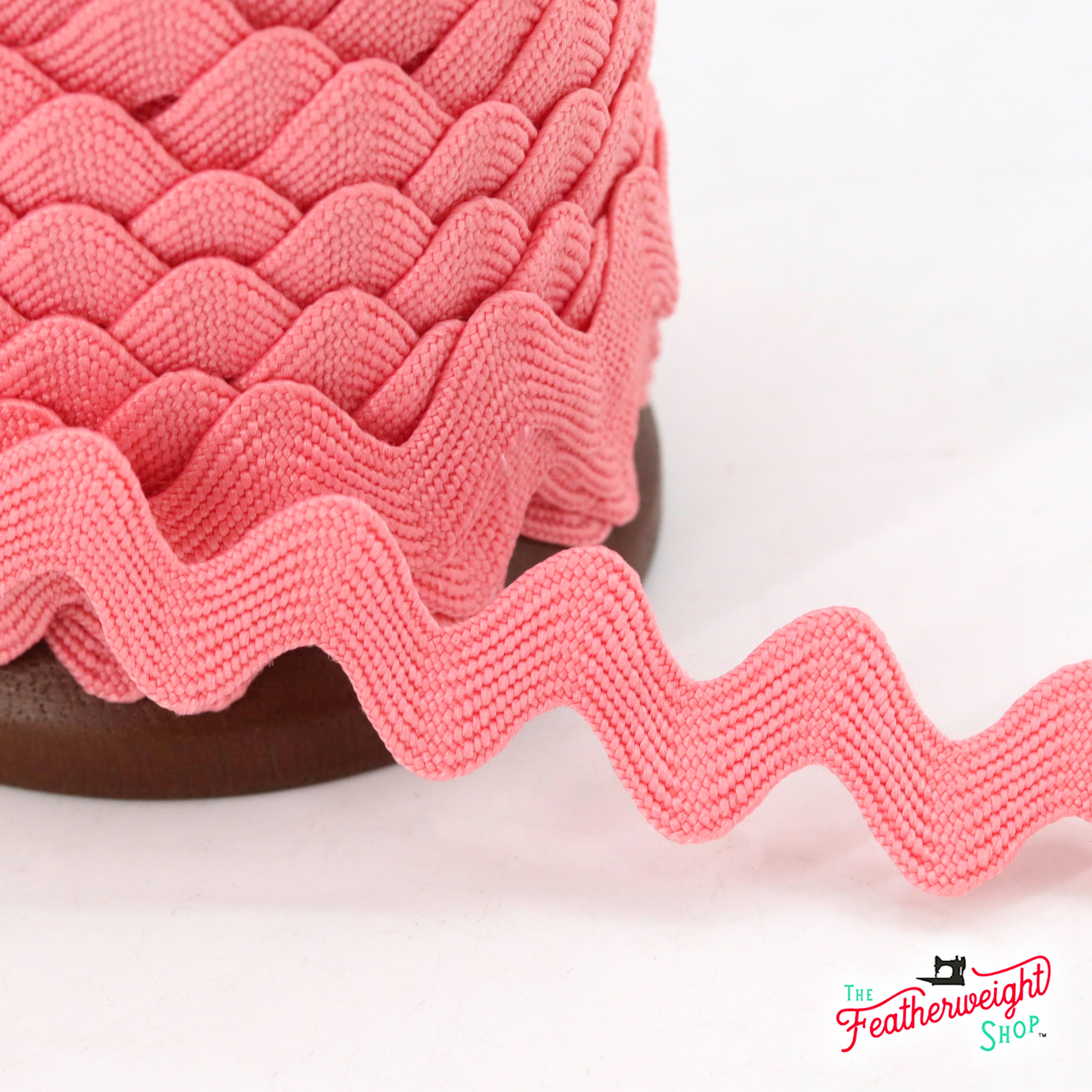 5/8" Inch RILEY CORAL VINTAGE TRIM Large RIC RAC by Lori Holt (by the yard)