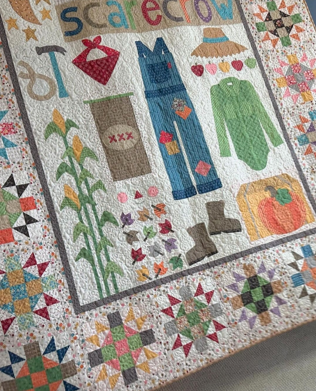 Sew Simple Shapes, How to Build a SCARECROW by Lori Holt of Bee in My Bonnet