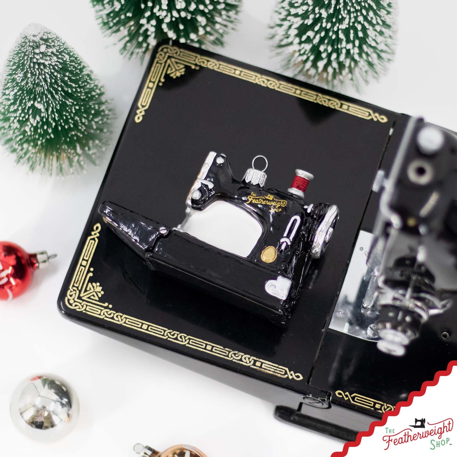 Christmas ORNAMENT, Singer Featherweight Blown Glass Collectible