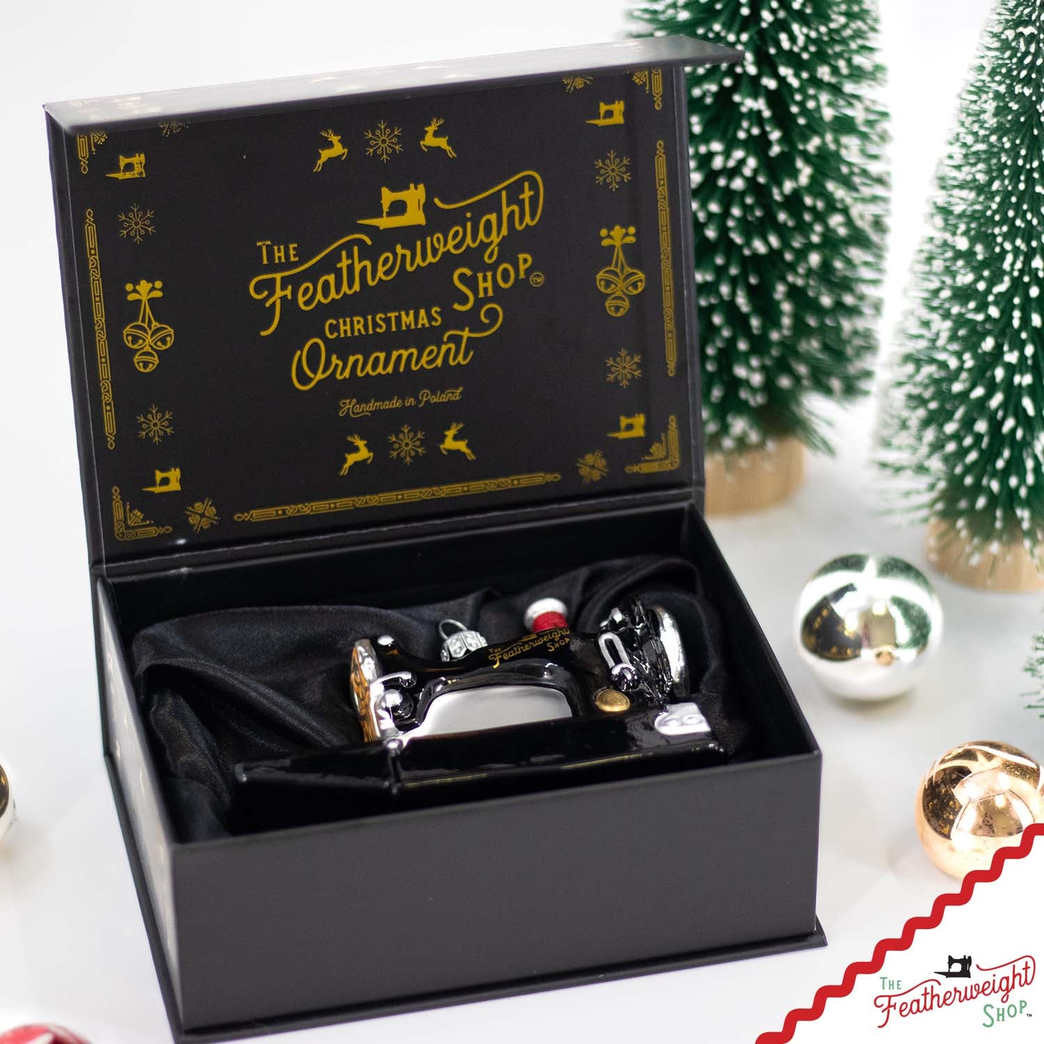 Christmas ORNAMENT, Singer Featherweight Blown Glass Collectible