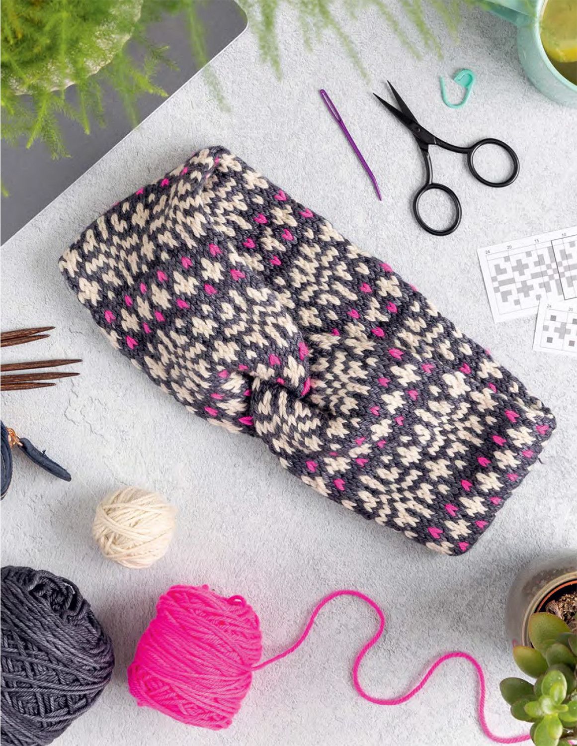 PATTERN BOOK, DOODLE KNIT DIRECTORY by Jamie Lomax