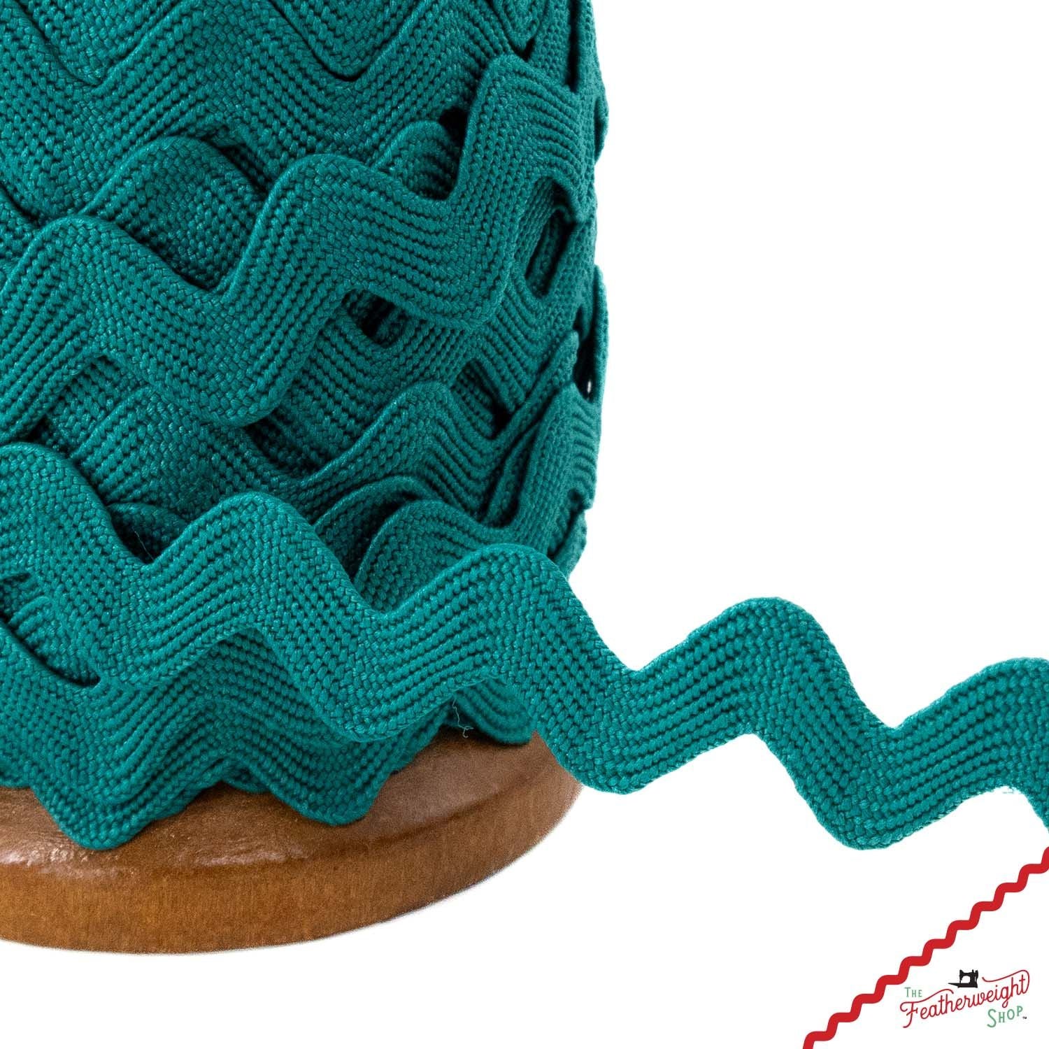 5/8" Inch COZY Vintage Trim Large RIC RAC by Lori Holt (by the yard)