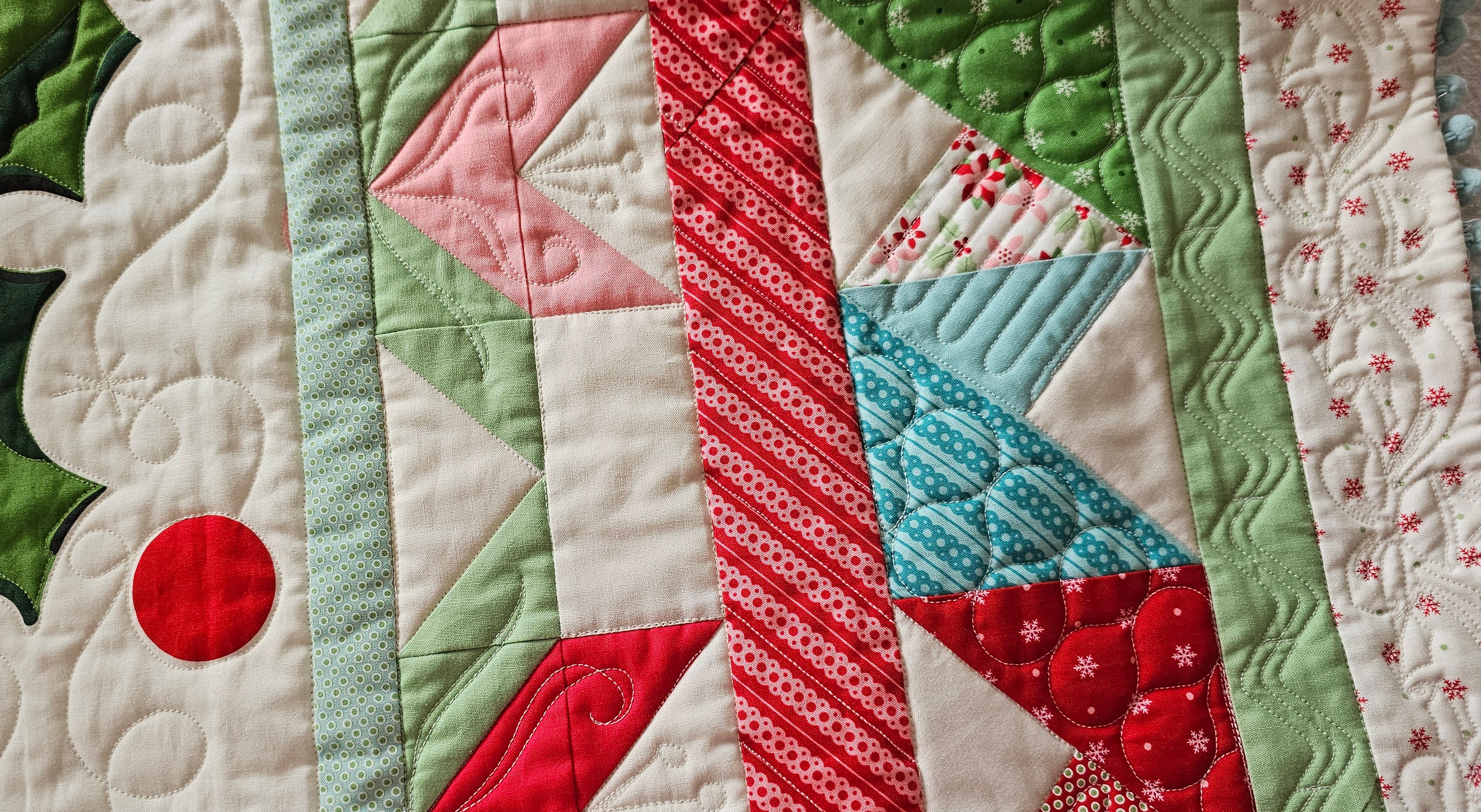 Quilt Kit, HENRIETTA Kitty Christmas Stocking