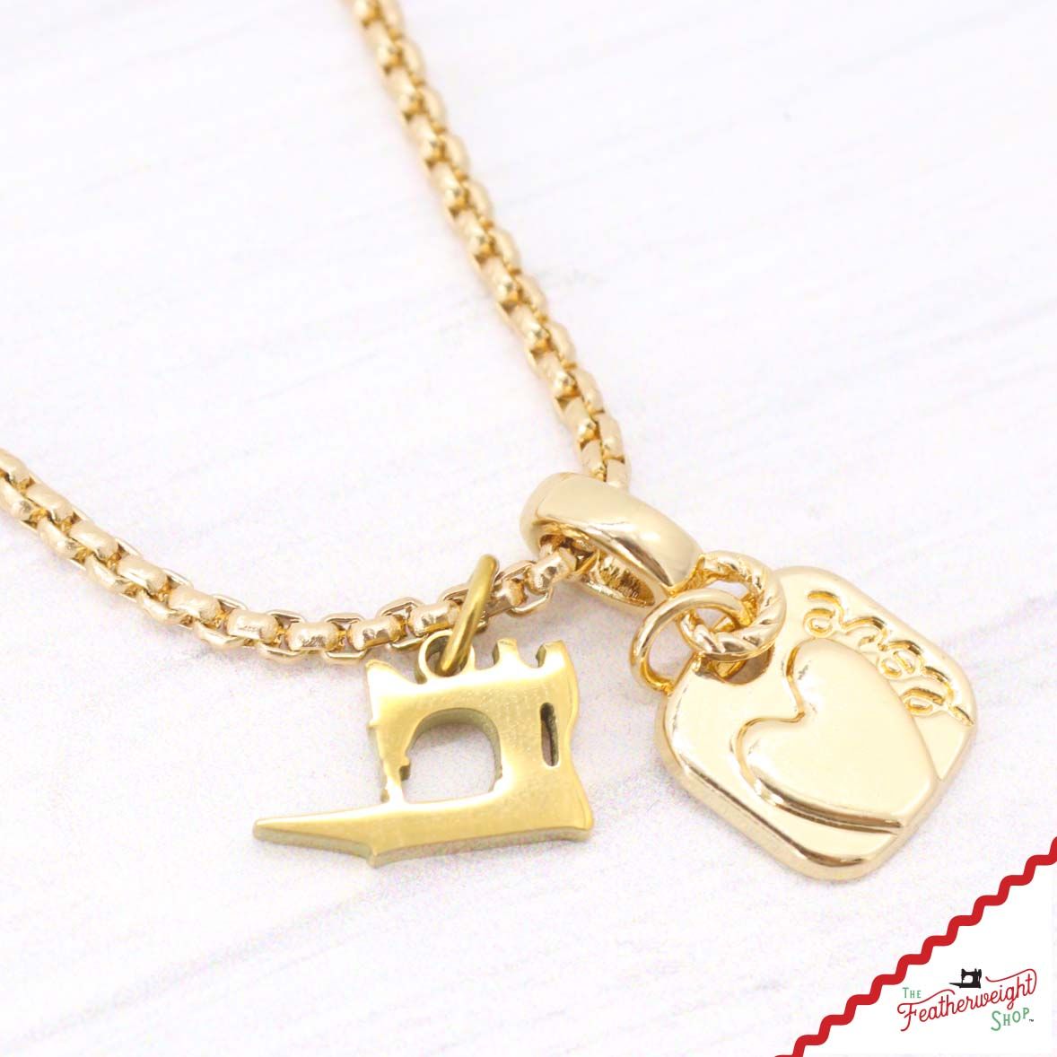 Jewelry, Singer Featherweight 221 Charm, GOLD