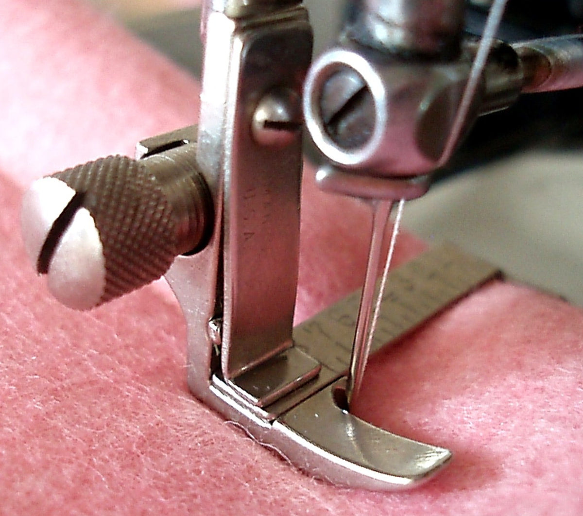 Presser Foot Attachment, SLANT SHANK ( NEW ) – The Singer Featherweight Shop