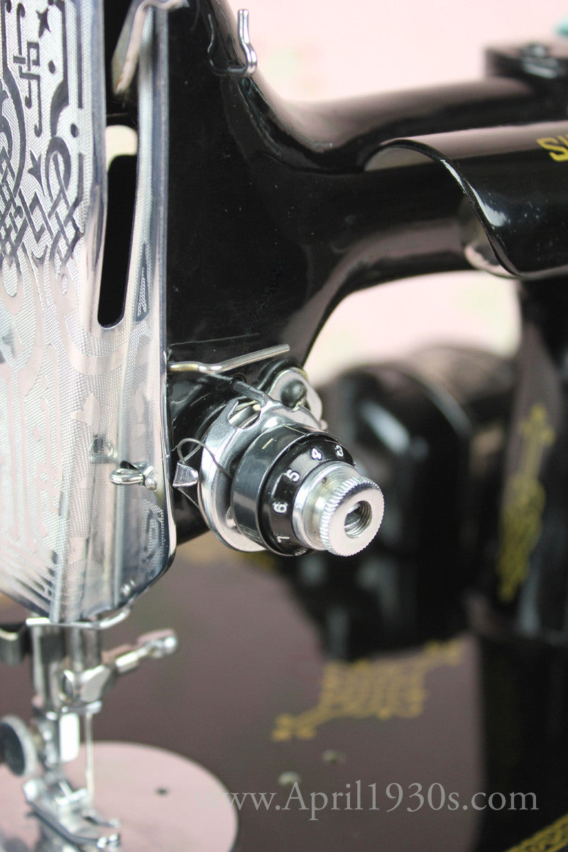 Singer Featherweight 221 Sewing Machine, French Centennial EG964***