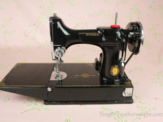 Load image into Gallery viewer, Singer Featherweight 221 Sewing Machine, CHICAGO BADGE 1934 AD543***