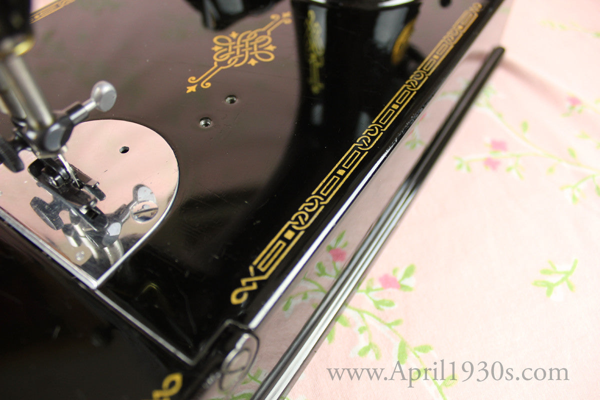 Singer Featherweight 221 Sewing Machine, BLACKSIDE AG004*** (SOLD)