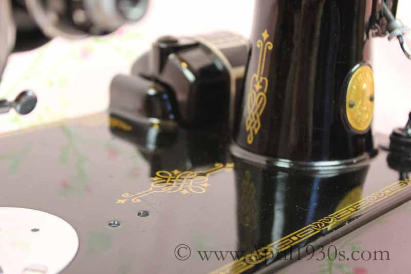 Singer Featherweight 221 Sewing Machine, AH417***