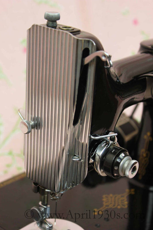 Singer Featherweight 221 Sewing Machine, AH417***