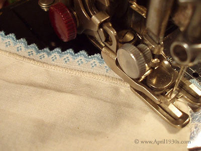 Zigzag Attachment, 5 Disk Swiss Zigzagger & Walking Foot (Vintage Original)