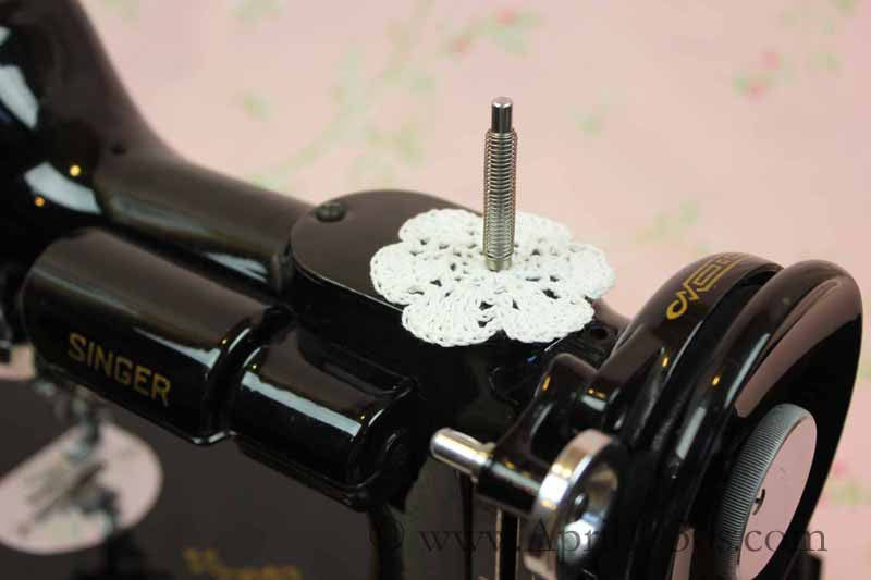 Singer Featherweight 221 Sewing Machine, AH417***