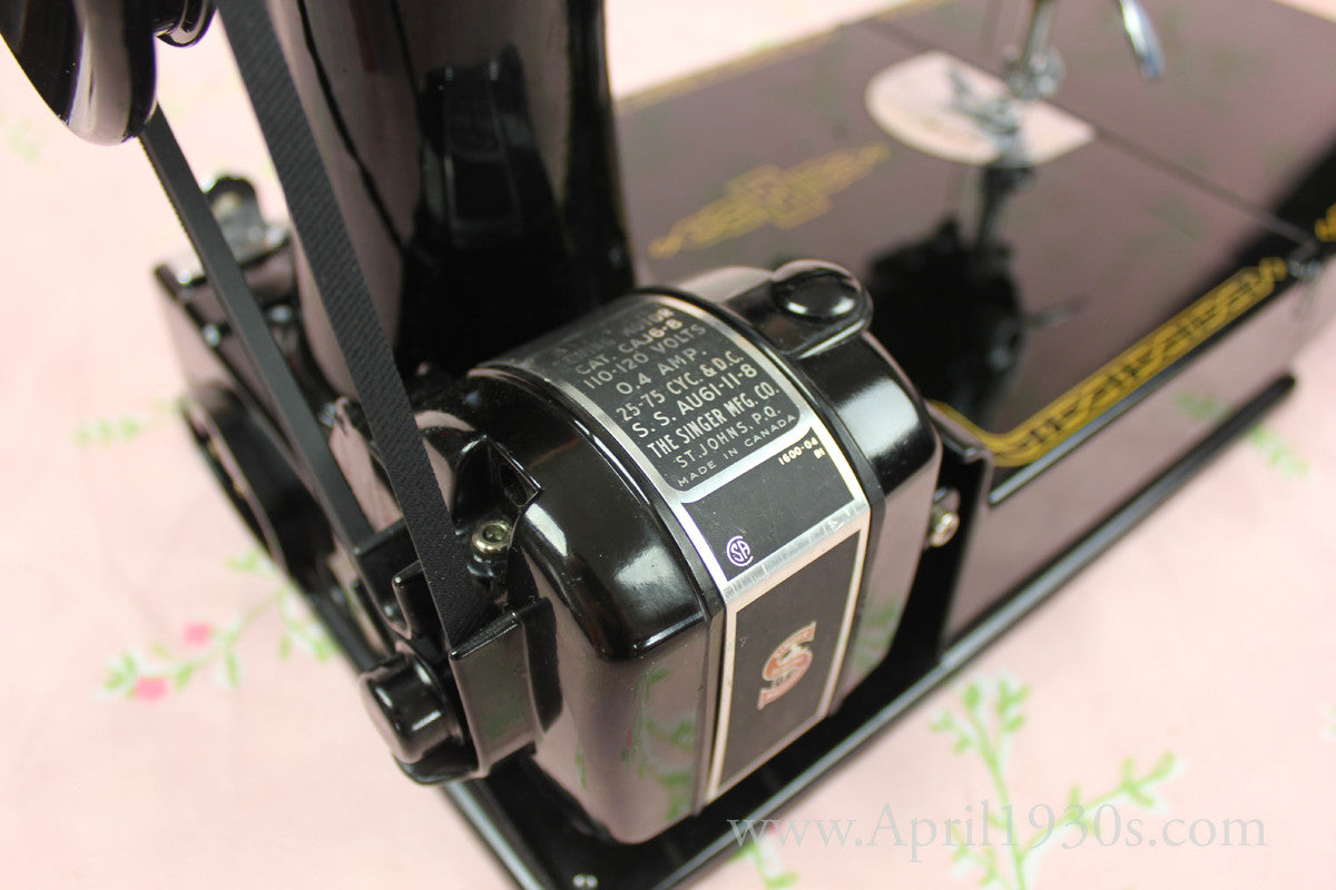 Singer Featherweight 221 Sewing Machine, ES244***