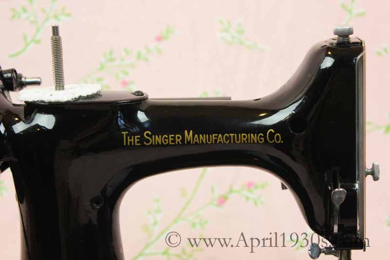 Singer Featherweight 221 Sewing Machine, AH417***