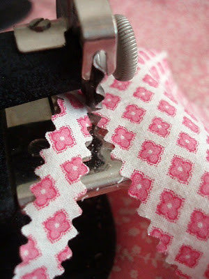 Pinker Pinking Machine Hand Crank Fabric Leather Cutter