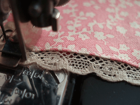 singer featherweight edge stitcher