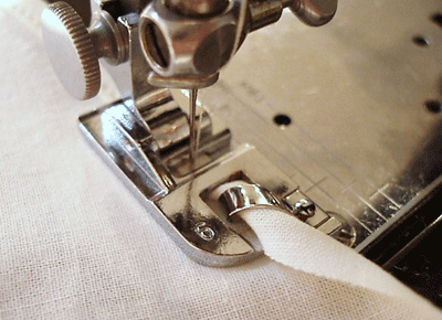 Narrow Rolled Hemmer Foot, 1/4 Inch 6mm